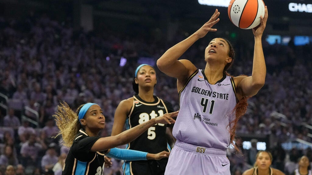 Angered over a.m. WNBA Finals tip-off, Chicago bar owner opens early to fans anyway, to "cause a ruckus" — Woodstock Business news